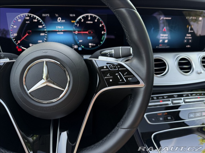 Mercedes-Benz E 300de 4Matic 2023