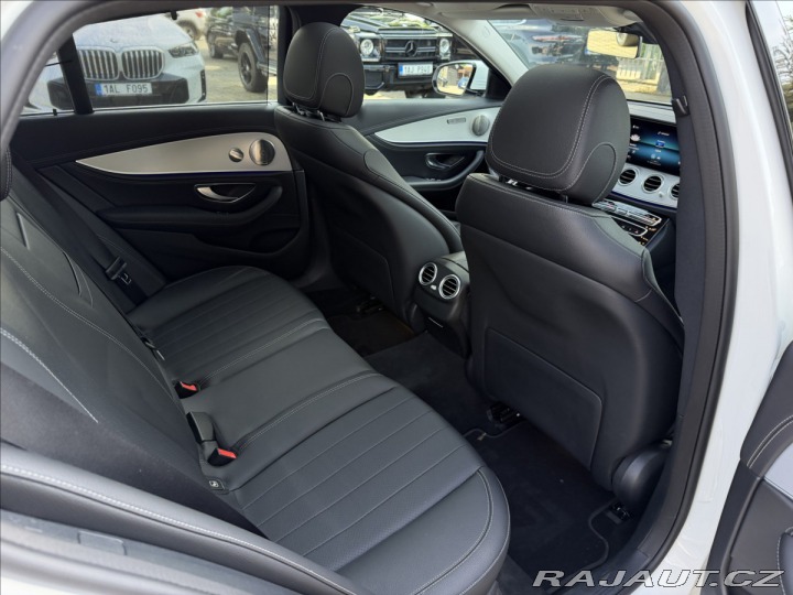Mercedes-Benz E 300de 4Matic 2023