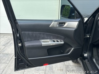 Subaru Forester 2,0 150PS  Comfort A/T 4x 2011
