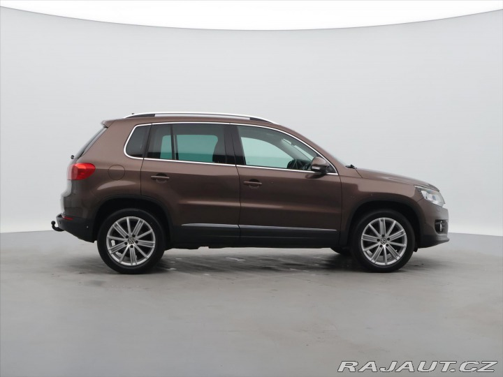 Volkswagen Tiguan 2,0 TDI 103kW 4Motion Xen 2012
