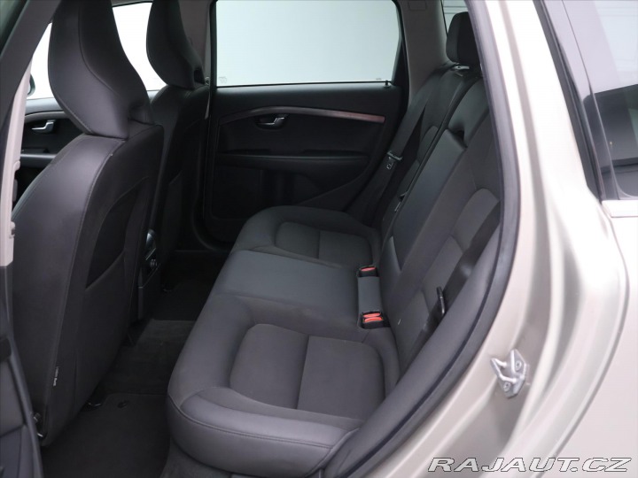 Volvo V70 2,0 D3 100kW Kinetic Dyna 2015
