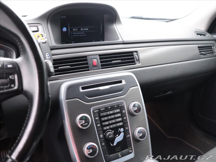 Volvo V70 2,0 D3 100kW Kinetic Dyna 2015