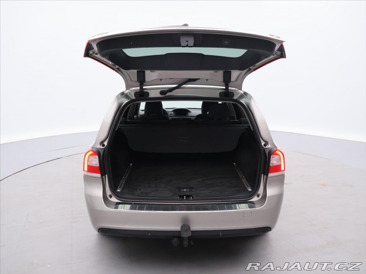 Volvo V70 2,0 D3 100kW Kinetic Dyna 2015