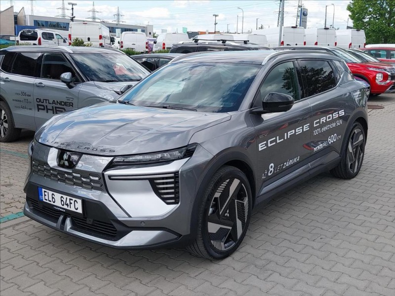 Mitsubishi Eclipse Cross 0,0 160kW / 87kWh  BEV IN