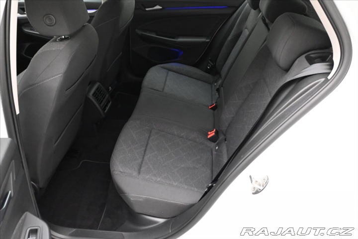 Volkswagen Golf 2,0 TDI 85 kW Life Záruka 2022