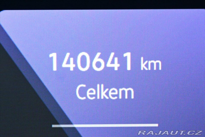 Volkswagen Golf 2,0 TDI 85 kW Life Záruka 2022