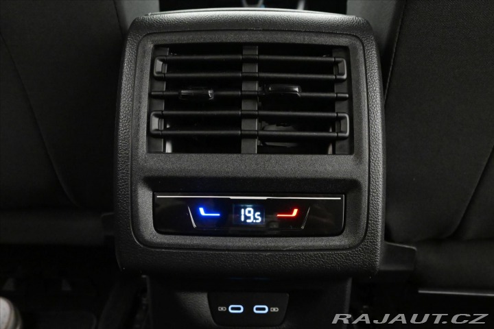 Volkswagen Golf 2,0 TDI 85 kW Life Záruka 2022