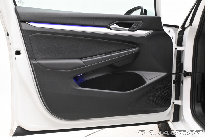 Volkswagen Golf 2,0 TDI 85 kW Life Záruka 2022