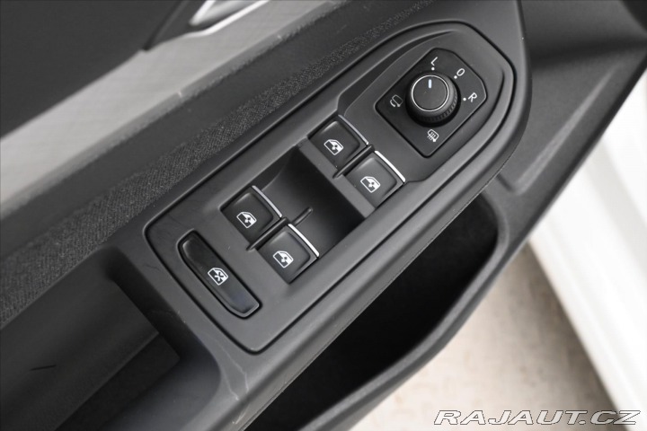 Volkswagen Golf 2,0 TDI 85 kW Life Záruka 2022