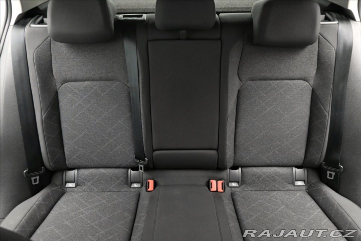 Volkswagen Golf 2,0 TDI 85 kW Life Záruka 2022