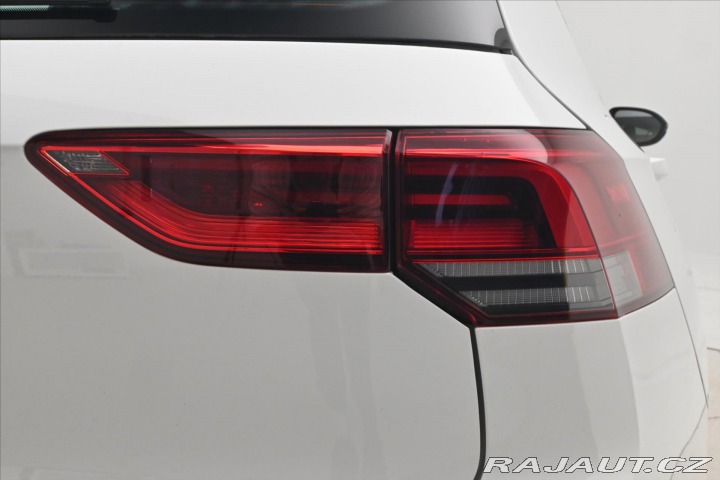 Volkswagen Golf 2,0 TDI 85 kW Life Záruka 2022