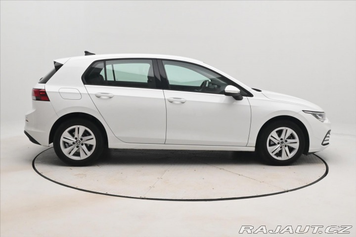 Volkswagen Golf 2,0 TDI 85 kW Life Záruka 2022