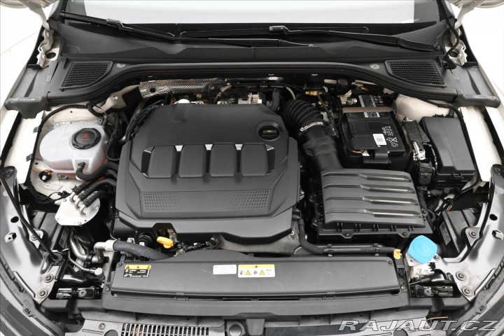 Volkswagen Golf 2,0 TDI 85 kW Life Záruka 2022