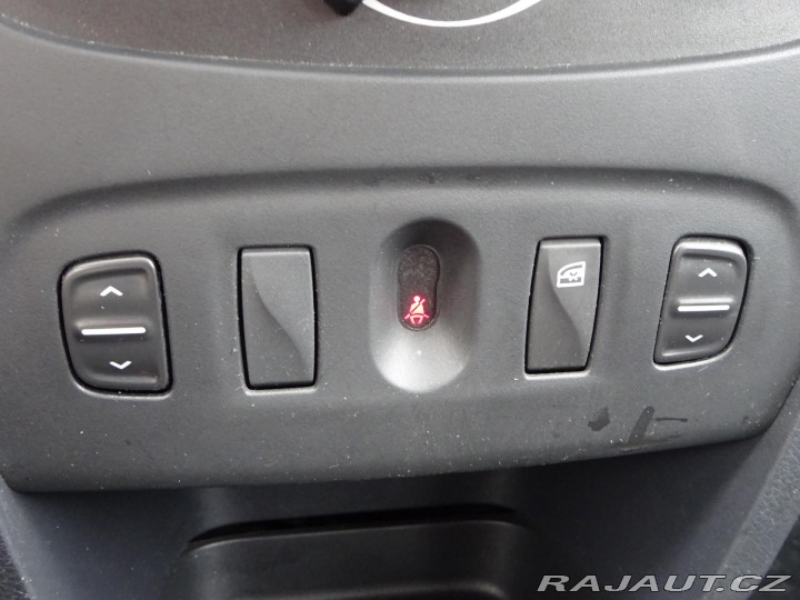 Dacia Sandero 1.2 55kW 2.MAJITEL ČR KLI 2015