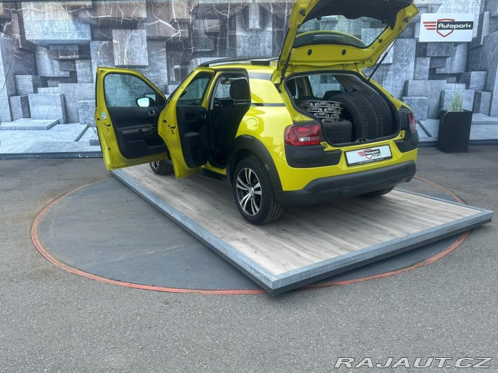 Citroën C4 Cactus 1.2i 16V, 60KW, 1.MAJITEL 2016