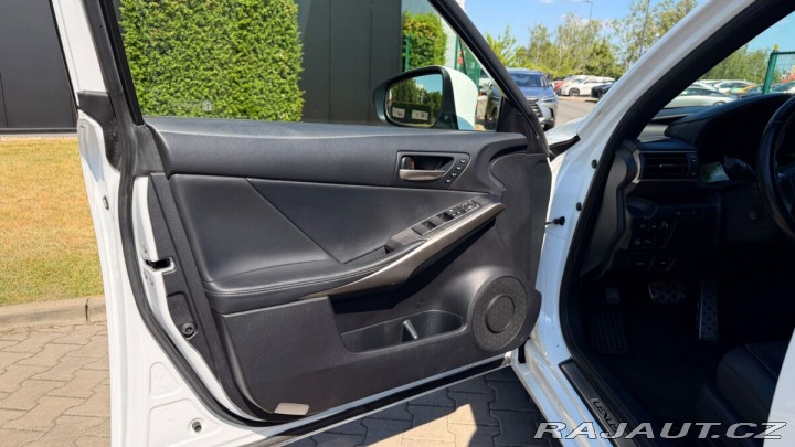 Lexus Ostatní modely IS 300h 300H 2,5 F SPORT PLUS 2021