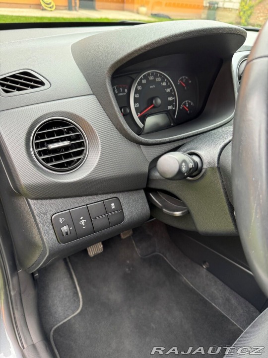 Hyundai i10 1,0 1800