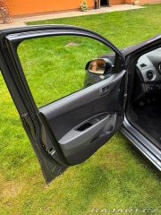 Hyundai i10 1,0 1800