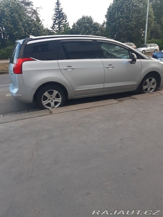 Peugeot 5008 1,6 2010