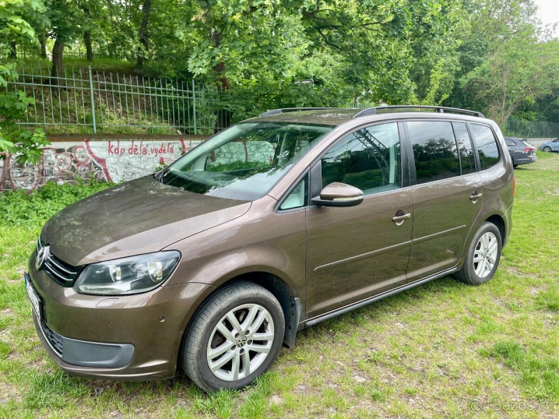 Volkswagen Touran 1,4   7 místný, automat,