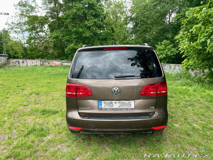 Volkswagen Touran 1,4   7 místný, automat, 2014