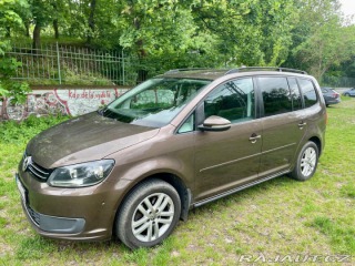 Volkswagen Touran 1,4   7 místný, automat, 2014