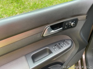 Volkswagen Touran 1,4   7 místný, automat, 2014