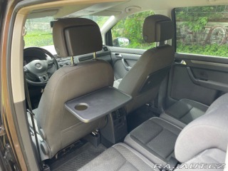 Volkswagen Touran 1,4   7 místný, automat, 2014