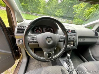 Volkswagen Touran 1,4   7 místný, automat, 2014
