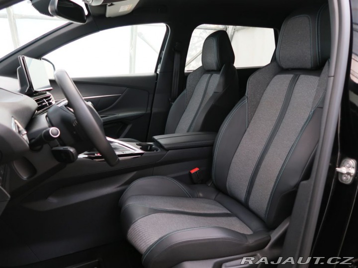 Peugeot 5008 1.2PT,CZ,1Maj,ALLURE,MAN6 2024