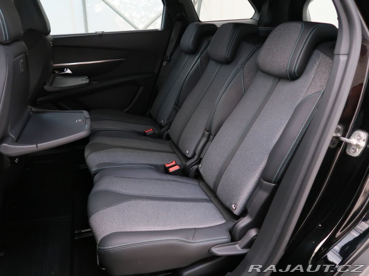 Peugeot 5008 1.2PT,CZ,1Maj,ALLURE,MAN6 2024