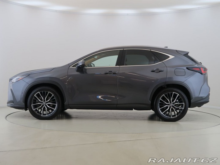 Lexus Ostatní modely +2.5PHEV,Plug-In,CZ,4x4 2024