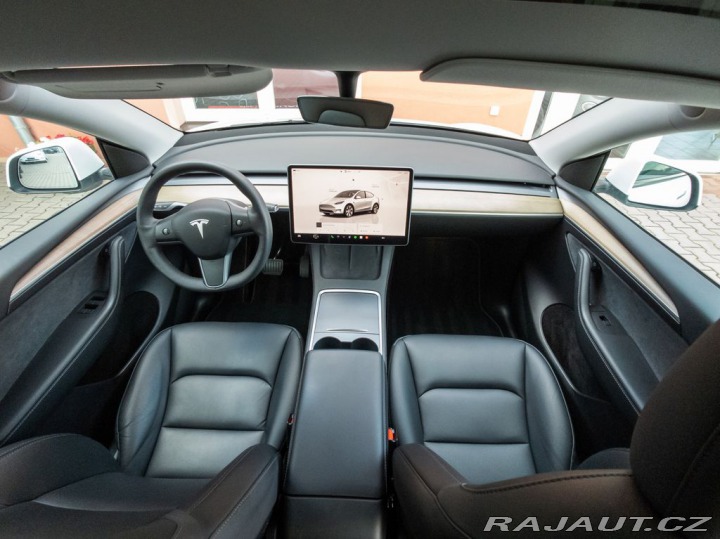 Tesla Model Y Standard Plus RWD 220kW S 2023