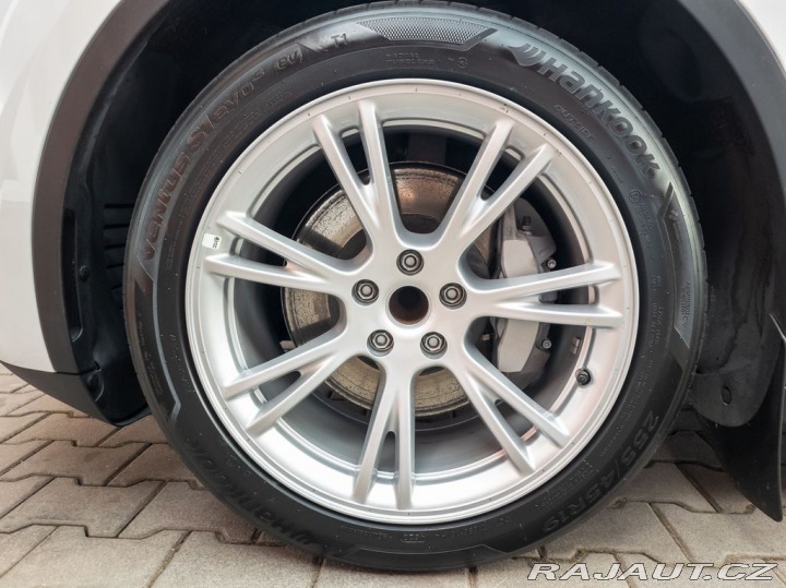 Tesla Model Y Standard Plus RWD 220kW S 2023
