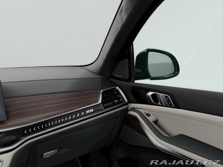 BMW X5 xDrive50e 2025