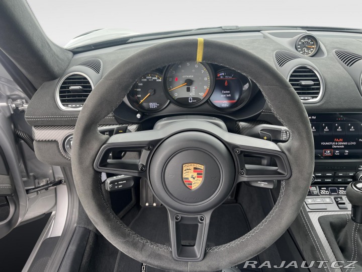 Porsche Cayman GT4 RS 2024