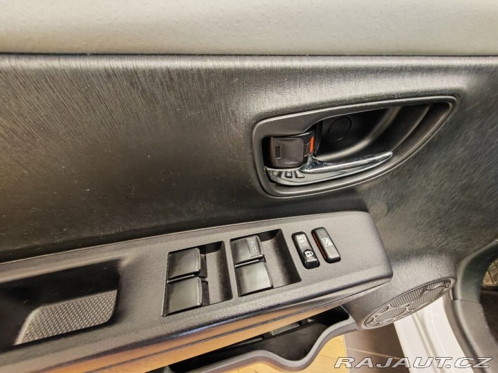 Toyota Yaris 1.5  Hybrid Style 2013