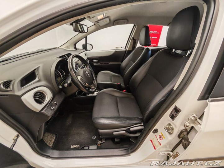 Toyota Yaris 1.5  Hybrid Style 2013