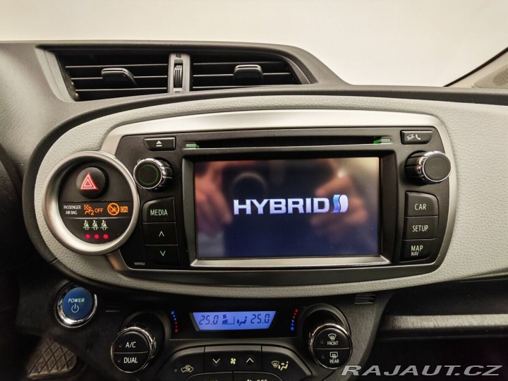 Toyota Yaris 1.5  Hybrid Style 2013