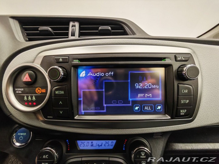 Toyota Yaris 1.5  Hybrid Style 2013