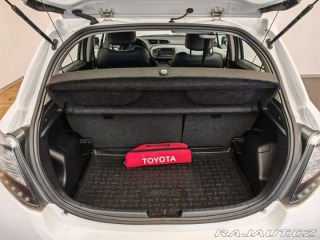 Toyota Yaris 1.5  Hybrid Style 2013