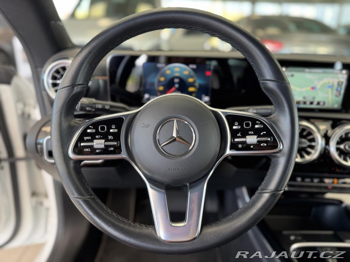 Mercedes-Benz CLA 200d 4Matic*LED*Kůže*Tažn 2023