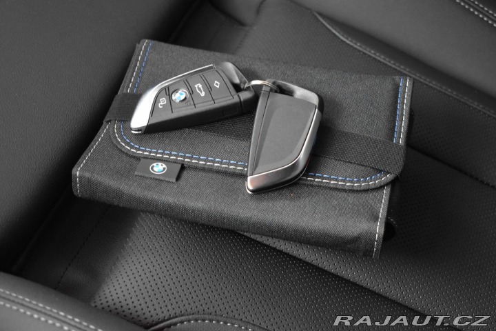 BMW 4 420d xD*///M*ZÁRUKA*360*Č 2024