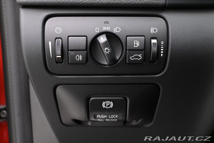 Volvo V60 1,6 D2 84kW Manuál Kineti 2011