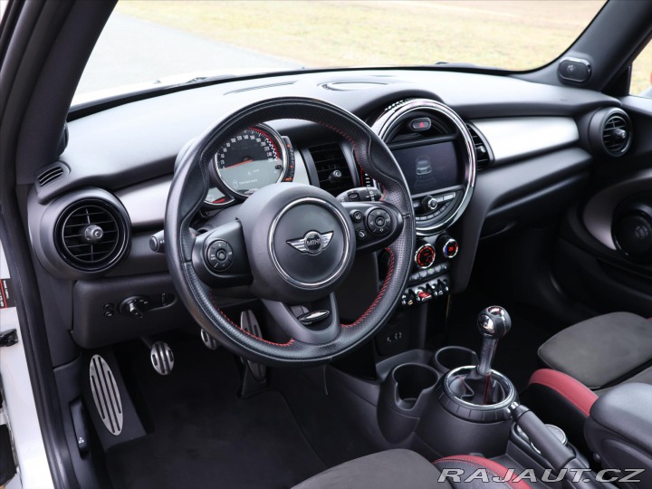 Mini Cooper 2,0 JCW 170kW H&K Chi 2016
