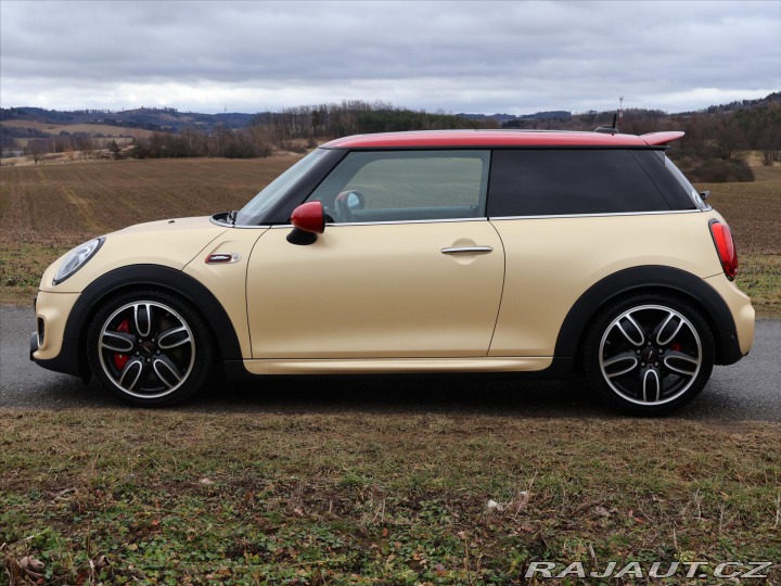 Mini Cooper 2,0 JCW 170kW H&K Chi 2016