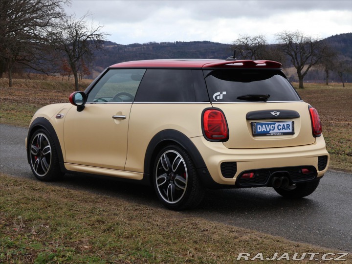 Mini Cooper 2,0 JCW 170kW H&K Chi 2016