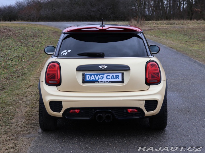 Mini Cooper 2,0 JCW 170kW H&K Chi 2016