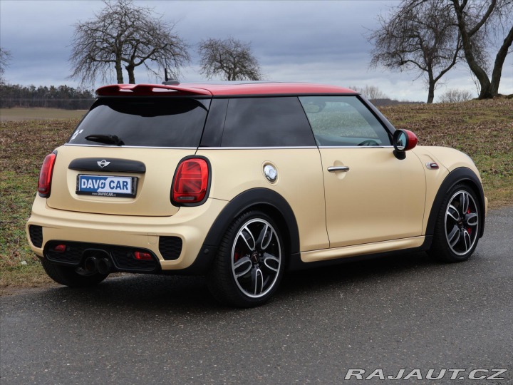 Mini Cooper 2,0 JCW 170kW H&K Chi 2016