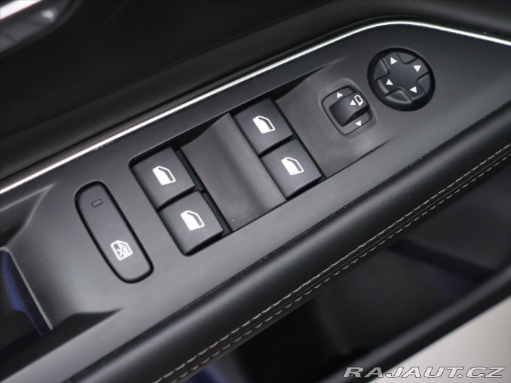Peugeot 3008 1,2 PT 96kW CZ Allure 1Ma 2017